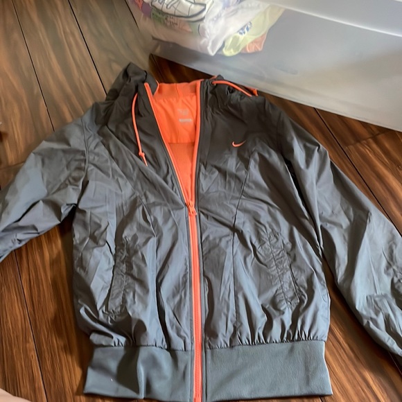 Nike windbreaker - Picture 1 of 2